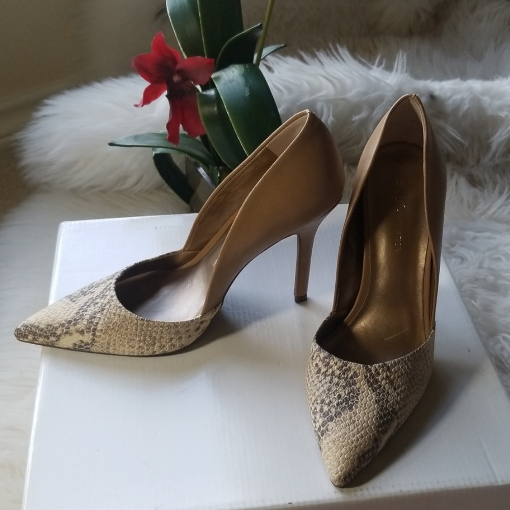 BCBG Generation Nude Snake Skin Shoes sizw 6.5